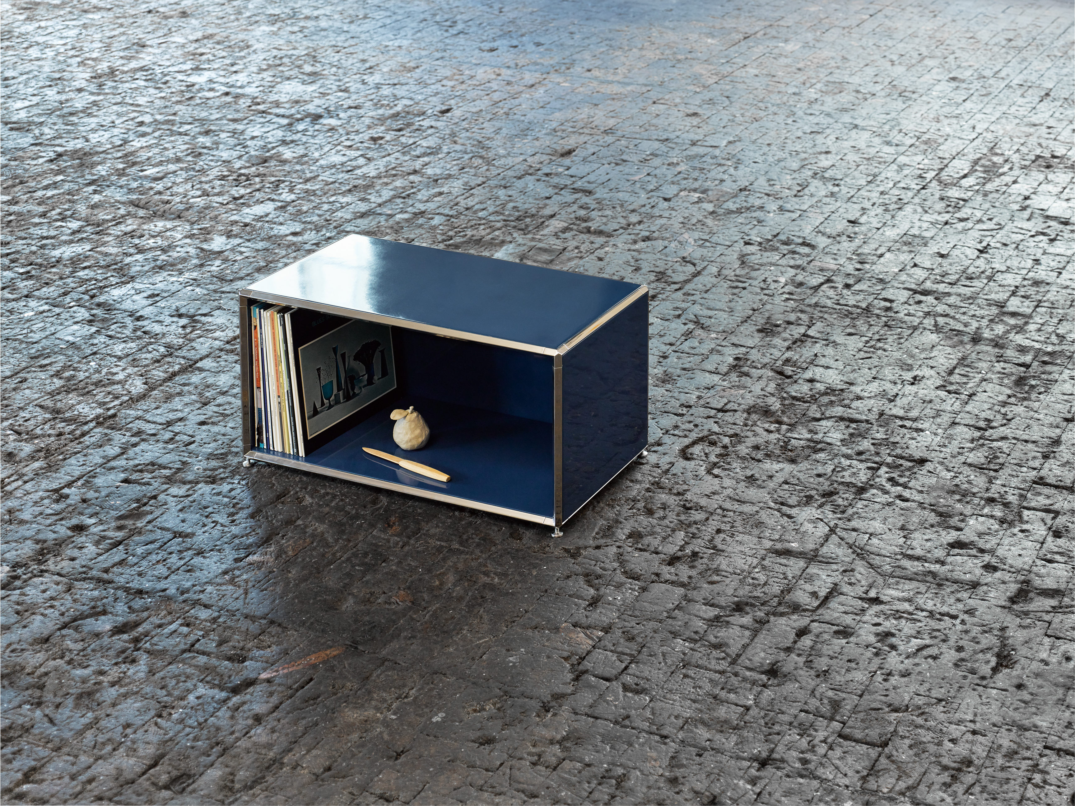 001_August_Blum_Regalsystem_www.schaubstierli.com