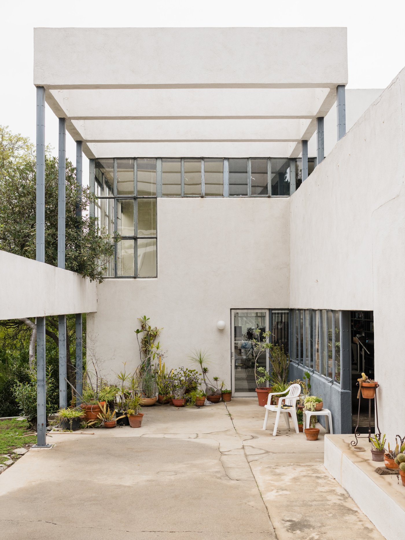 The Lovell House by Richard Neutra, Los Angeles