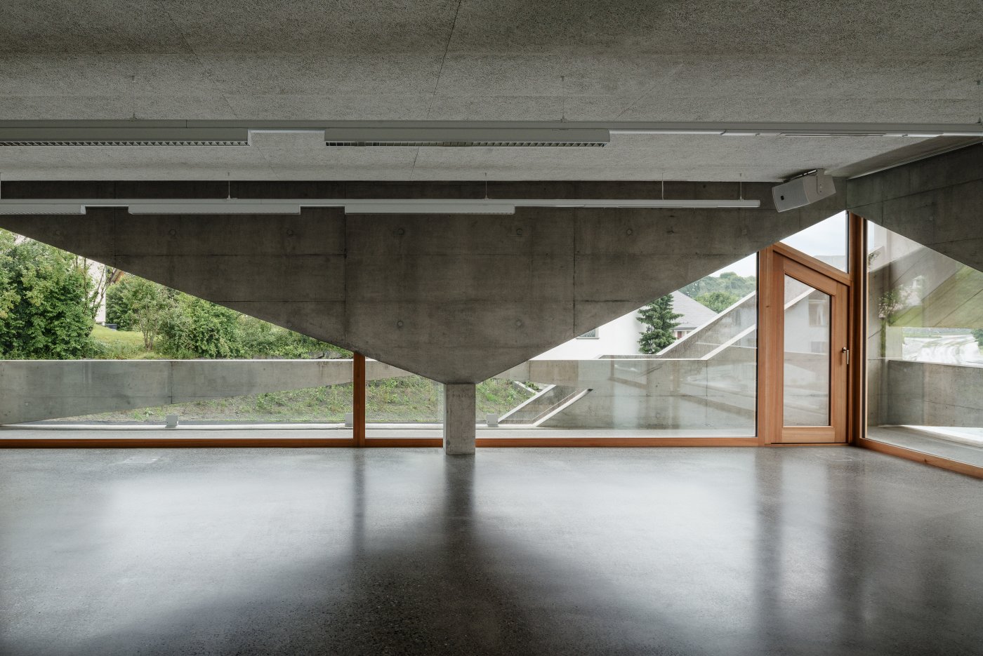 Angela Deuber Architect / Thal