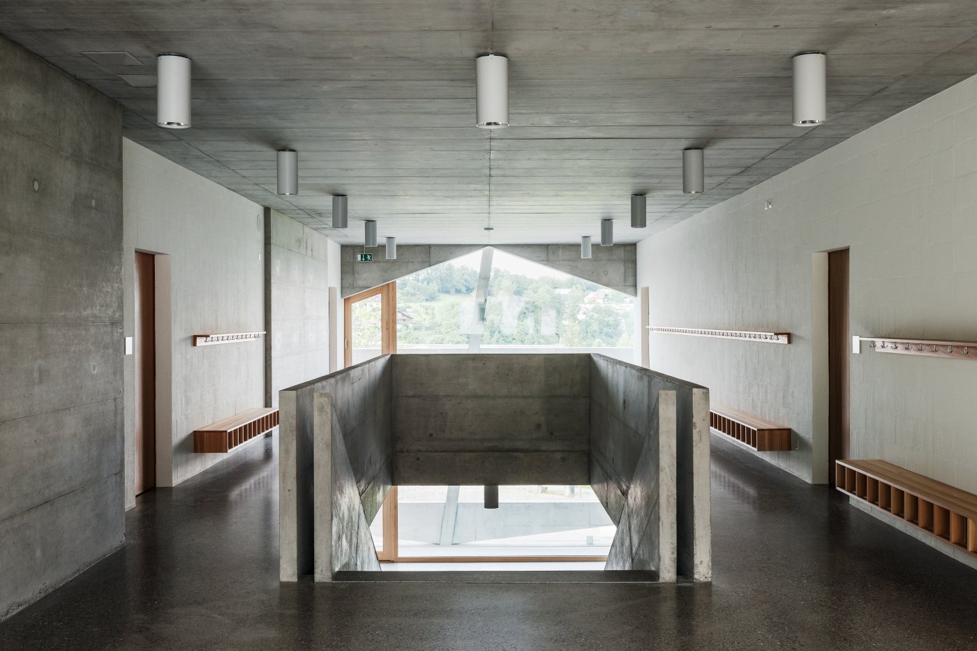 Angela Deuber Architect / Thal